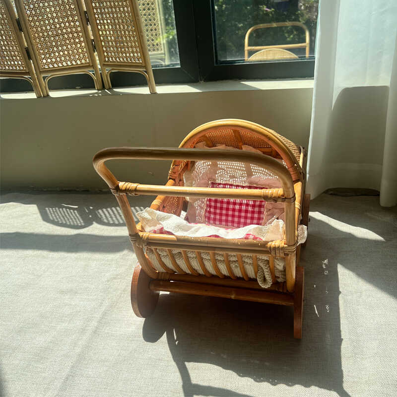 籐製ベビーカー ヴィンテージ風 ままごとおもちゃの馬車 アン - Baby Nursery Vintage Decor のレビューと価格
