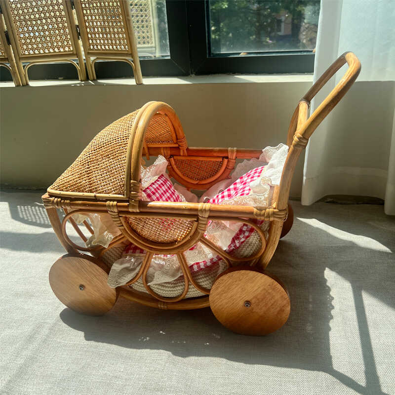 籐製ベビーカー ヴィンテージ風 ままごとおもちゃの馬車 アン - Baby Nursery Vintage Decor のレビューと価格