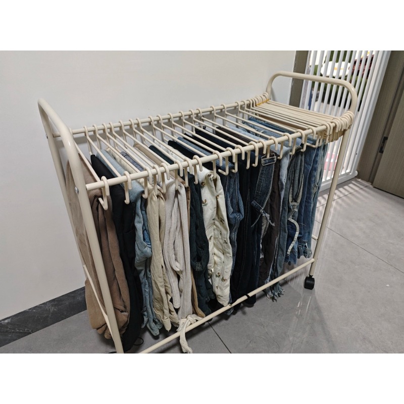 調節可能なベビー服オーガナイザー - 滑り止めフック付き折り - Baby Nursery Hooks のレビューと価格